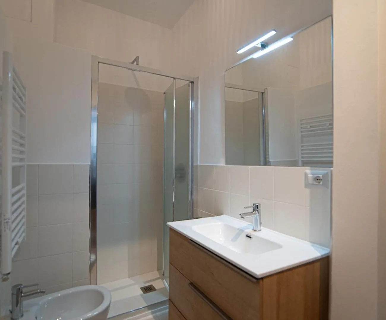 Rifugio Milanese Con Parcheggio Privato, Ambiente Tranquillo E Convenienza Apartment